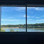 Chaleureux Avec Vue Sur *