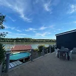 Chaleureux Avec Vue Sur Changey