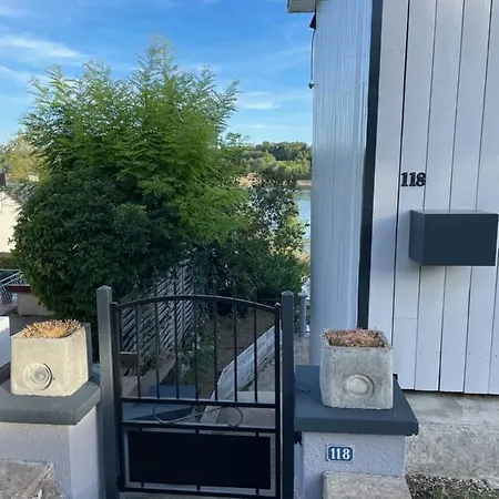 Chaleureux Avec Vue Sur Semesterbostad