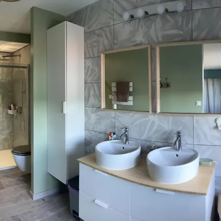 Chaleureux Avec Vue Sur * Changey