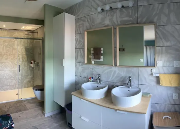 Chaleureux Avec Vue Sur * Changey