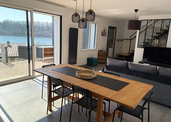 Chaleureux Avec Vue Sur * Changey