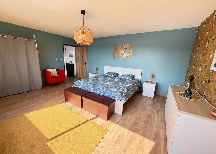 Chaleureux Avec Vue Sur Changey