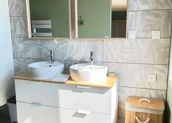 Chaleureux Avec Vue Sur בית נופש Changey